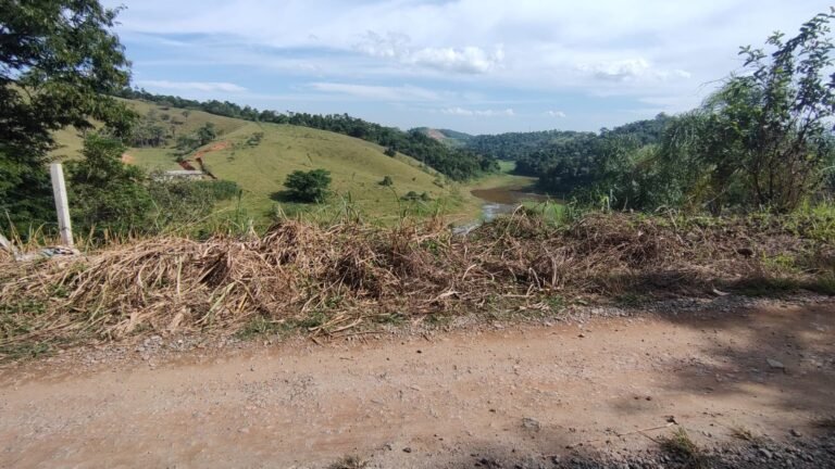 LOTE 1356 M² PÉ NA ÁGUA REPRESA SANTA ISABEL SP