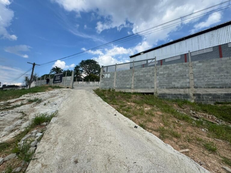 Galpões industriais e comerciais em localização estratégica entre Santa Isabel e Igaratá
